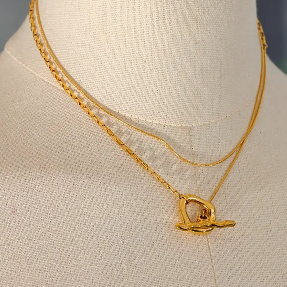 The Siéwe Necklace | 18K Gold Plated Stainless Steel Pendant with Geometric Design | The OÓ Jewels