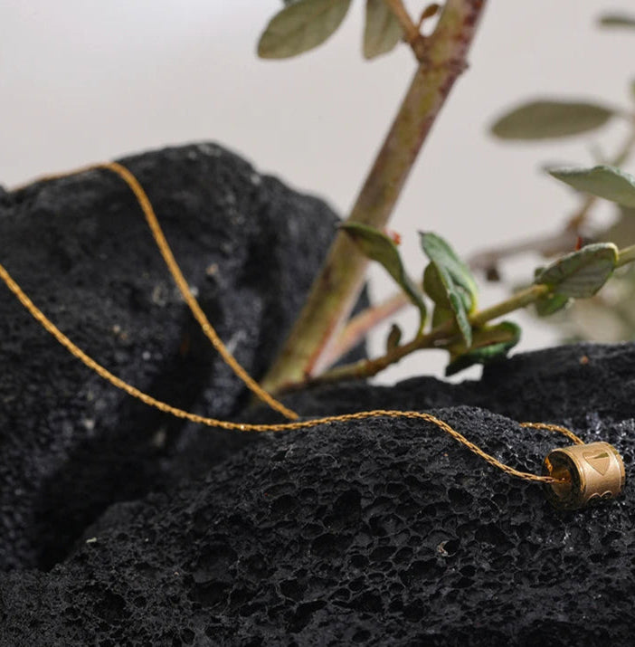 The Tonfack Necklace | 18K Gold Heart Pendant Necklace | Minimalist Waterproof Jewelry | Stainless Steel Chain | The OÓ Jewels