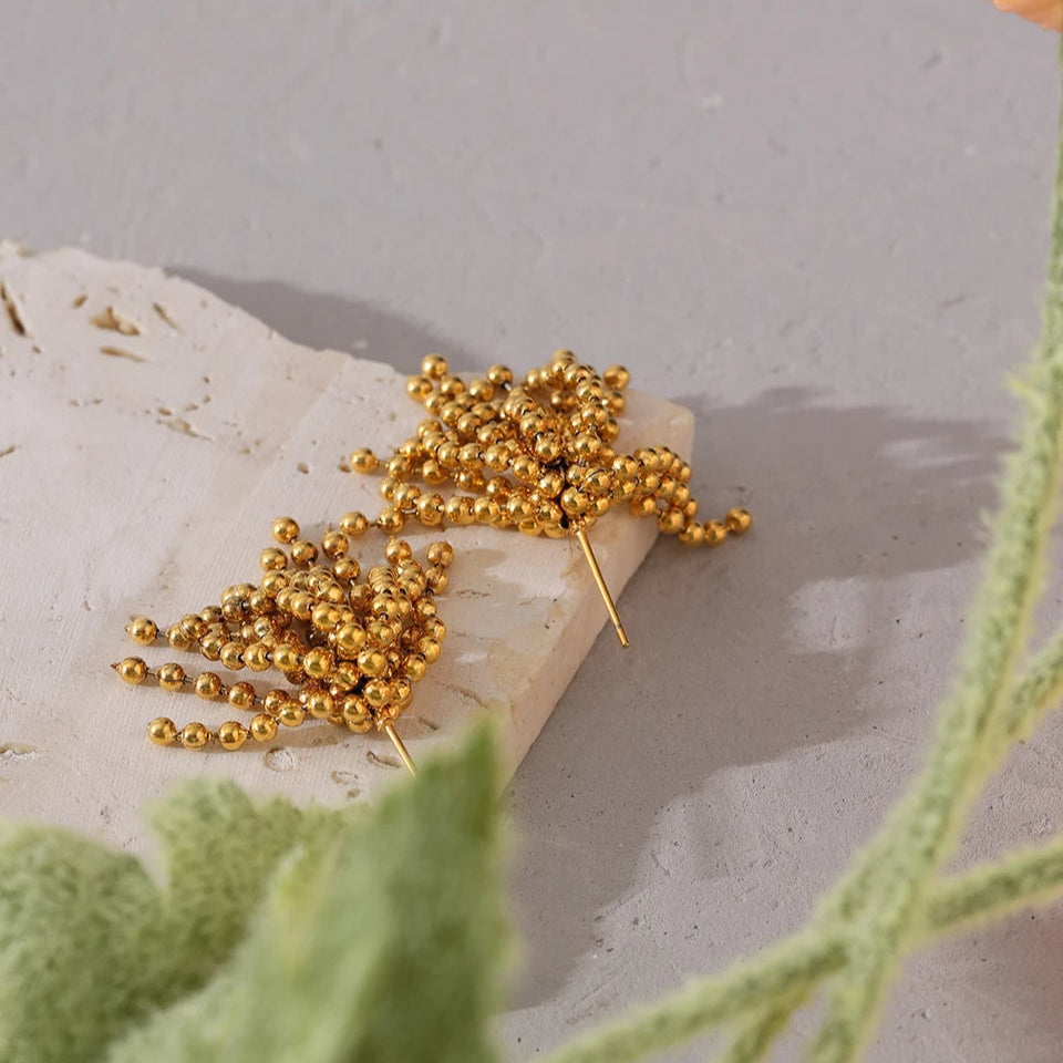 The Zague Earring | 18K Gold Tassel Bead Earrings | Minimalistic Gold Earrings | Stainless Steel Firework-Inspired Jewelry | The OÓ Jewels