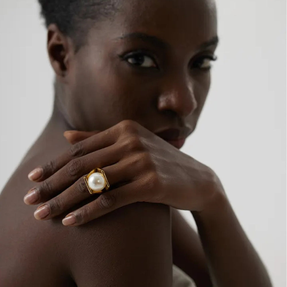 The Djeuga Ring, 18K Gold Plated Stainless Steel with Pearl in Geometric Design | The OÓ Jewels