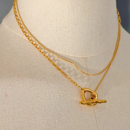 The Siéwe Necklace | 18K Gold Plated Stainless Steel Pendant with Geometric Design | The OÓ Jewels