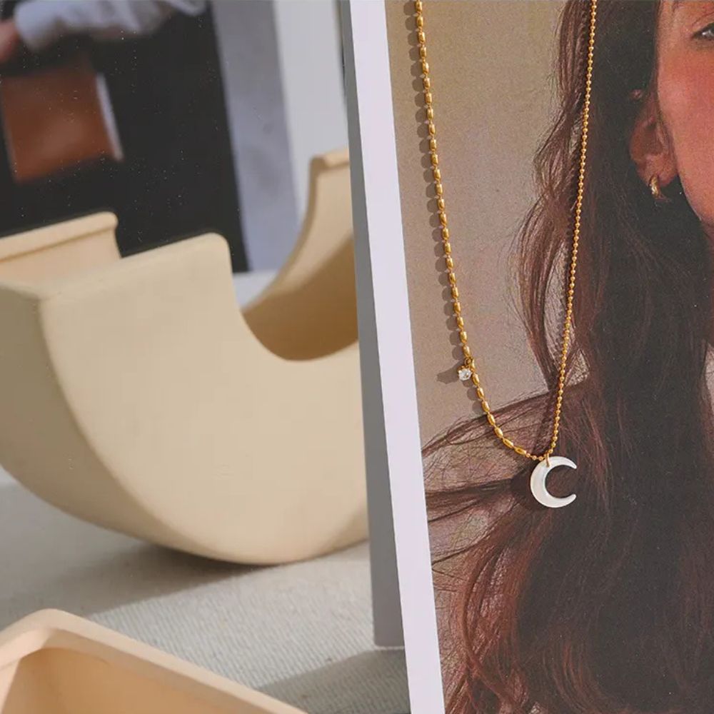 The Nganoú Necklace, 18K Gold Plated Stainless Steel with Shell Pendant in Geometric Design | The OÓ Jewels