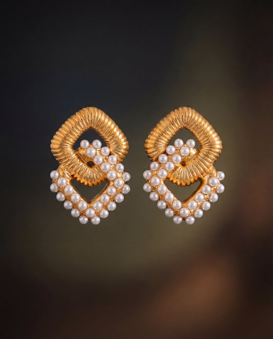 The Tsagué Earring